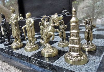  Бронзові шахові фігурки з гранітною дошкою. Фото 5