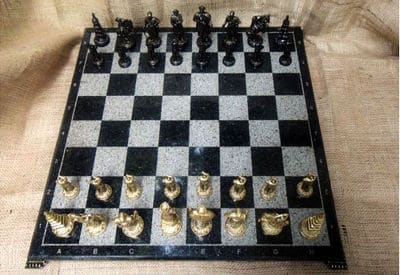  Бронзові шахові фігурки з гранітною дошкою. Фото 4
