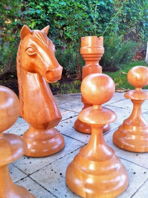 Вуличні напольні шахмати з деревини. Фото 2