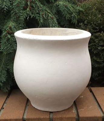 Пропонуємо Вам бетонну вазу елегантної форми