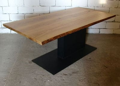 Купити дерев'яний стіл на металевій ніжці