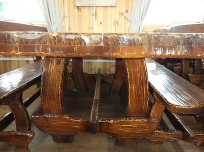 Купити міцний дубовий стіл в Україні