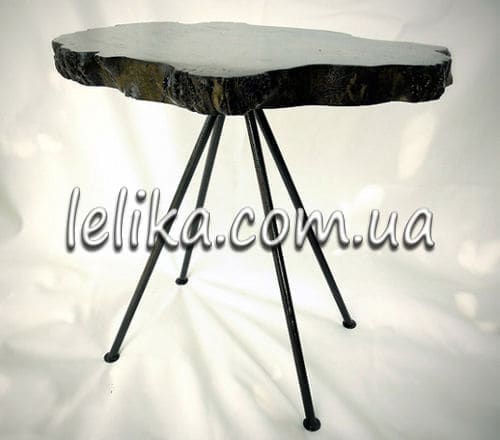 Журнальний стіл зі спилу в'яза на оригінальних металевих ніжках