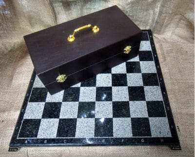  Бронзові шахові фігурки з гранітною дошкою. фото 1