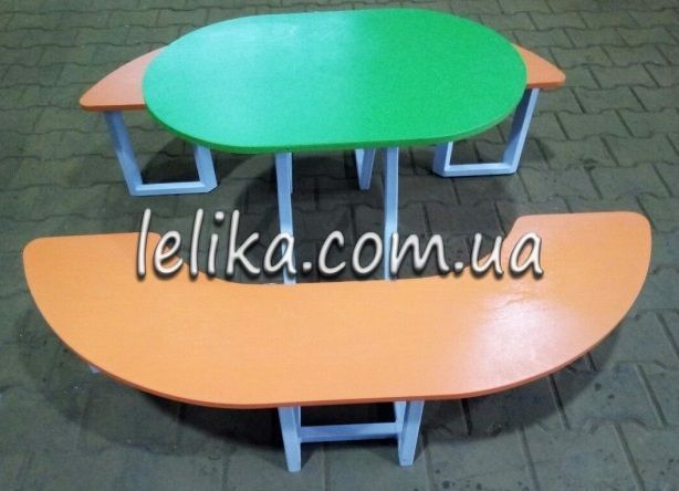 Овальний стіл з лавками для парку