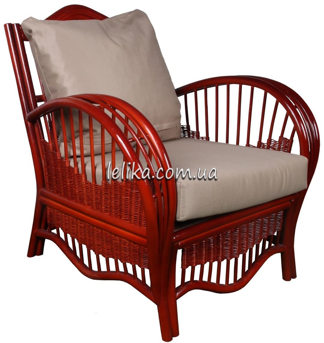Кресло из натурального ротанга с подушками