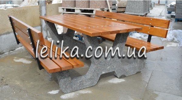 комплект стіл з лавками із бетону
